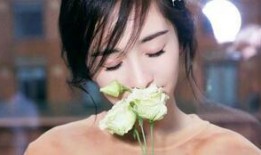 杨幂爆料新代言视频,揭秘时尚潮流新趋势！